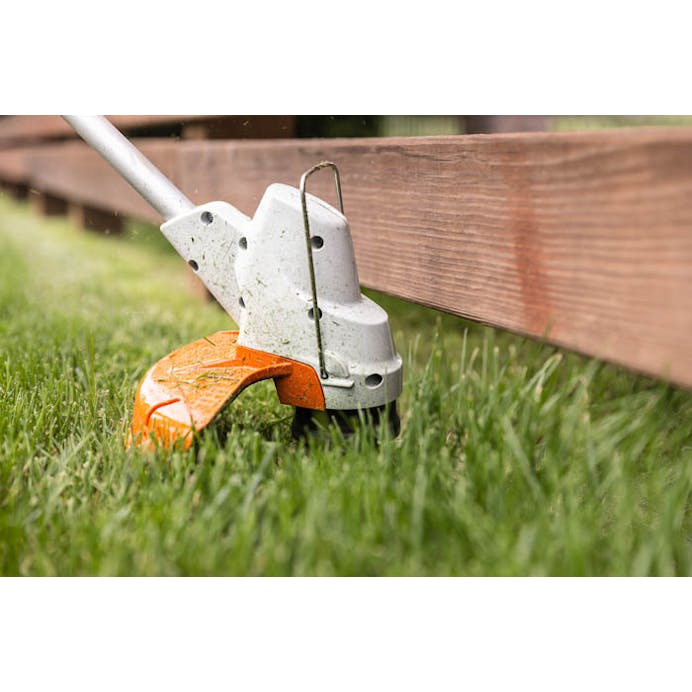 STIHL® FSA 57 w/ AK 20 11 in. 36 V Battery Trimmer Kit (Battery & Charger)